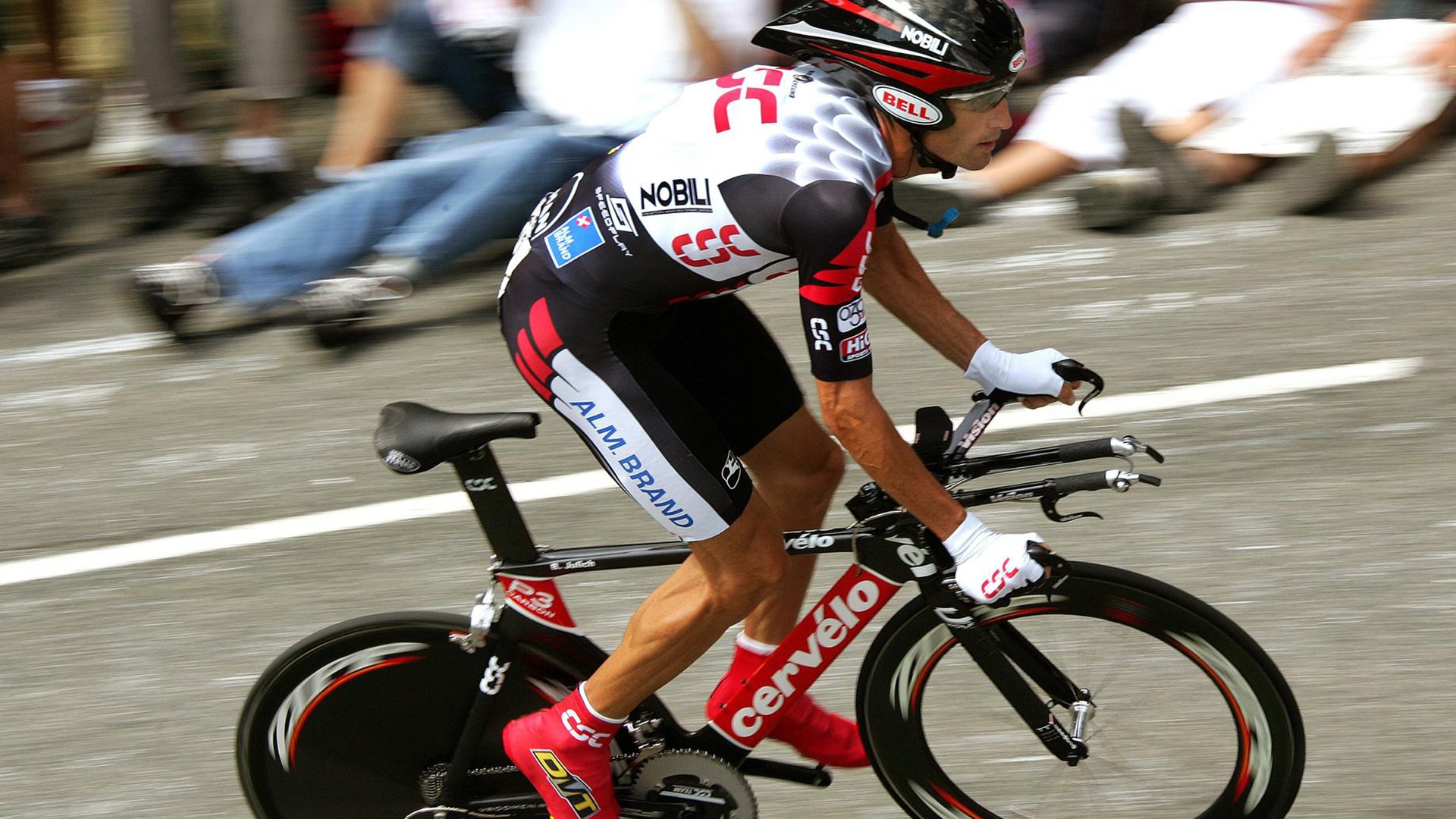 新型乒乓球拍设计引领比赛革命，乒乓球拍创意